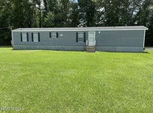 118 Redbird Ln, Richlands, NC 28574