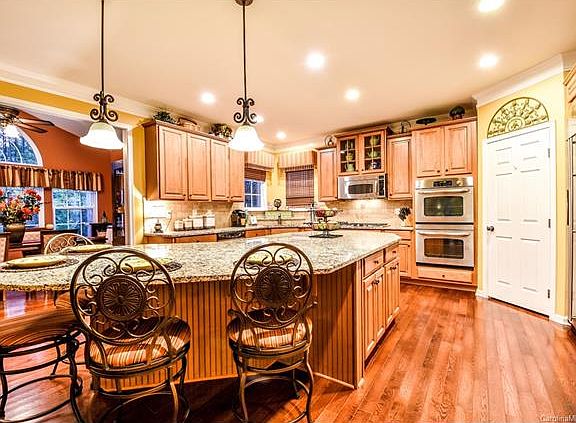 5th image of 209 Beech Bluff Dr