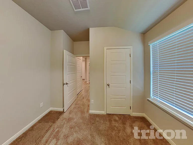 13623 Emerson Way — Photo 9