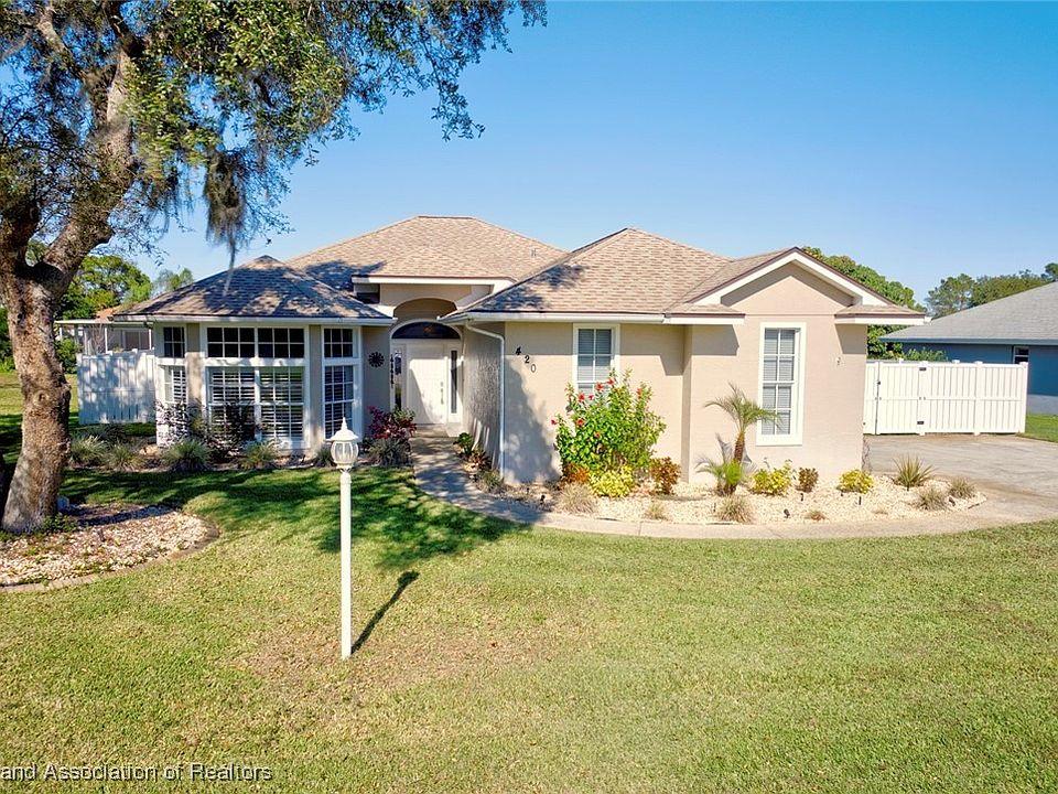 1st image of 420 Maravilla Ave