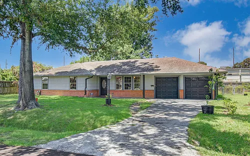 1417 Longhorn Dr Photo 1
