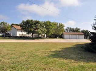 10462 41st Rd, Udall, KS 67146