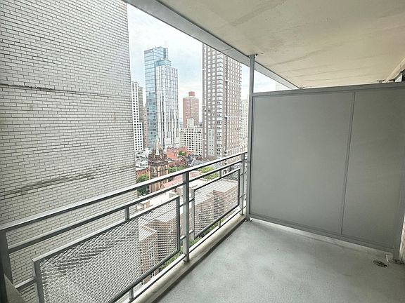 4th image of 305 E 86th St APT 19TW