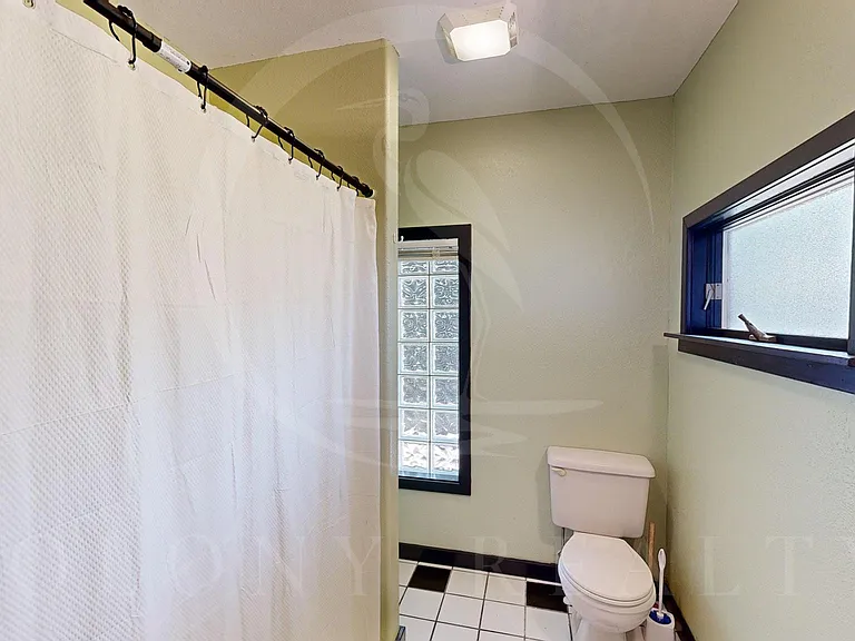 809 Cedar Dr — Photo 6
