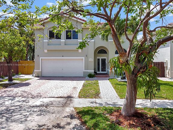 2nd image of 10938 NW 47th Ln