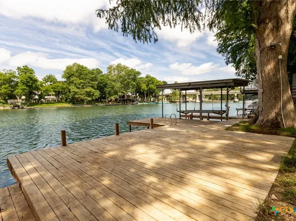 92 Turtle Ln, Seguin, TX 78155