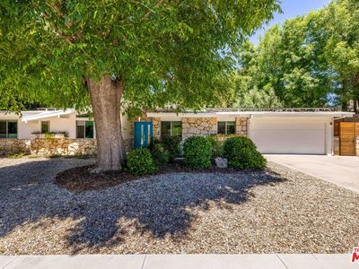 22921 Mulholland Dr, Woodland Hills, CA, 91364