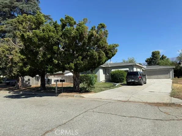 1425 W Hays St, Banning, CA 92220