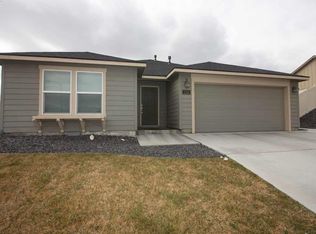 3216 Aqueduct Ln, Pasco, WA 99301