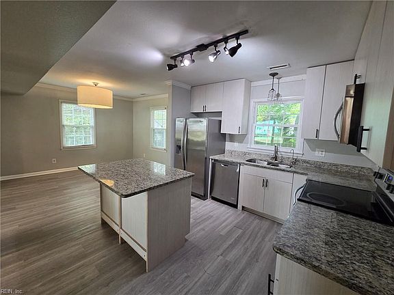 3rd image of 274 Exeter Rd