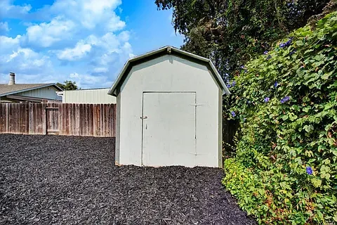 332 Serrano Ct — Photo 7