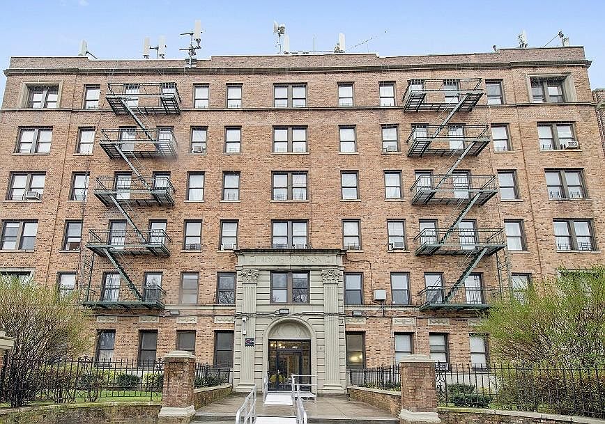 1st image of 390 Eastern Pkwy APT 1D