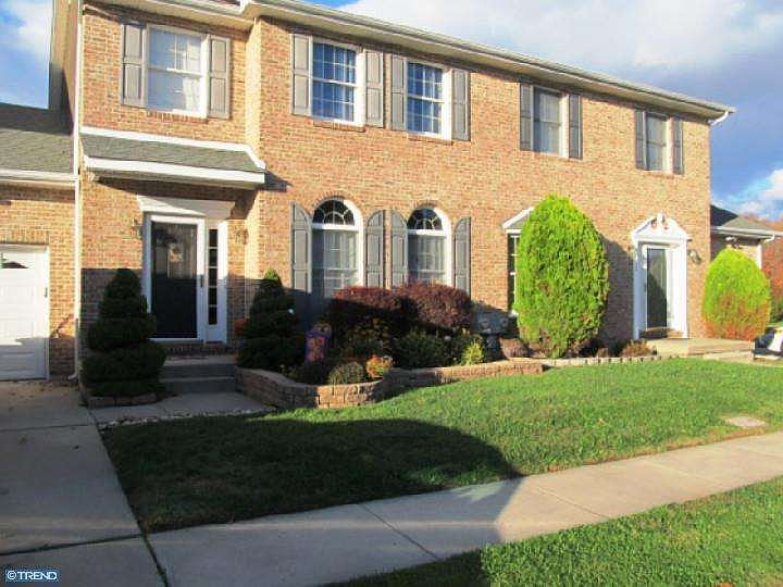 1st image of 104 Mandalay Dr