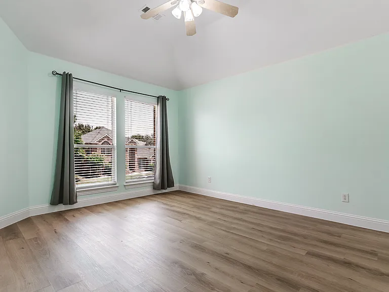 5601 Glenview Ln — Photo 18