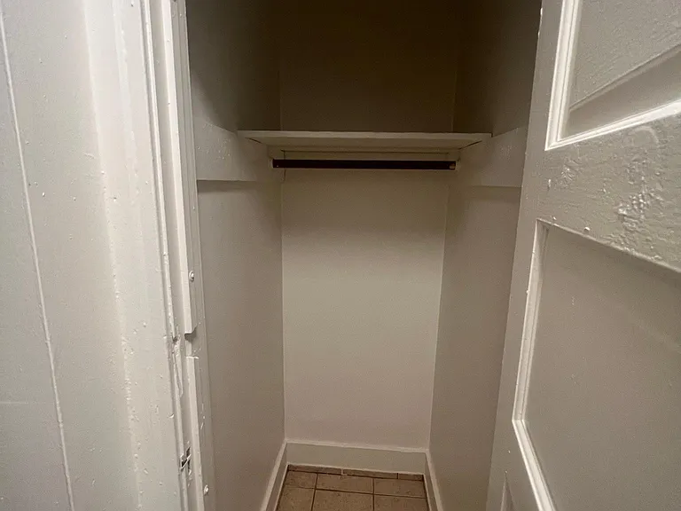 2111 S Union Ave #4 — Photo 23