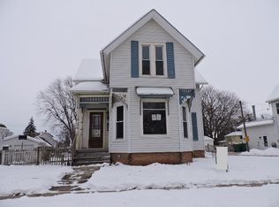128 S Genoa St, Genoa, IL 60135