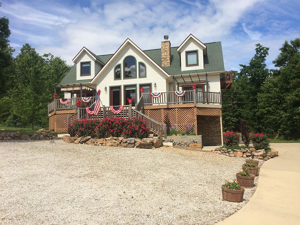 2nd image of 1104 Cook Rd