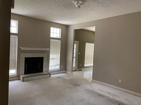 4th image of 8095 Gleneagles Dr