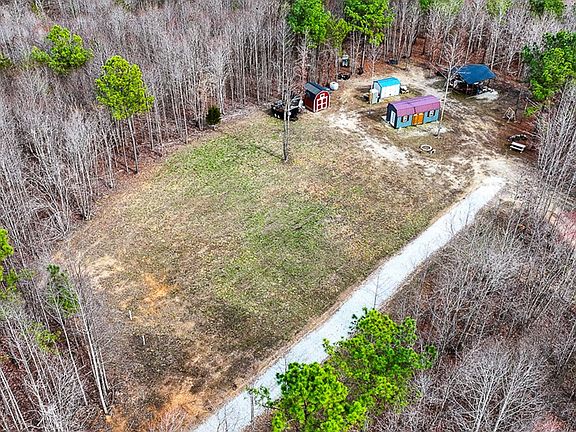 4th image of Bryant Hollow Rd