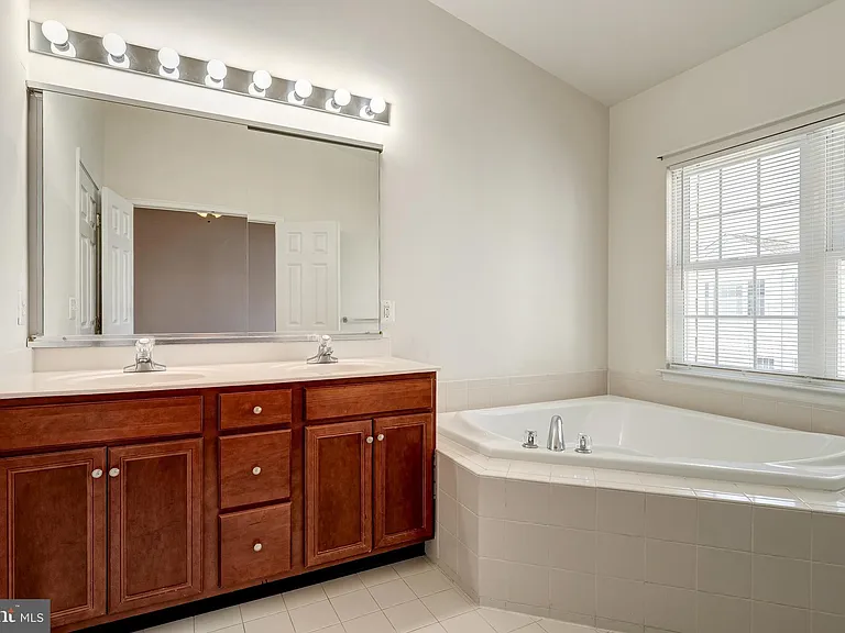 25332 Whippoorwill Ter — Photo 35