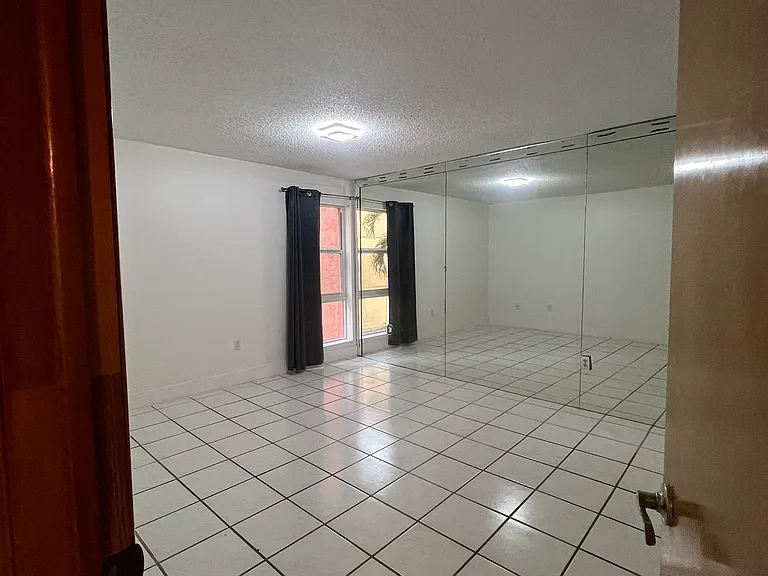 4803 NW 7th St #201 — Photo 7