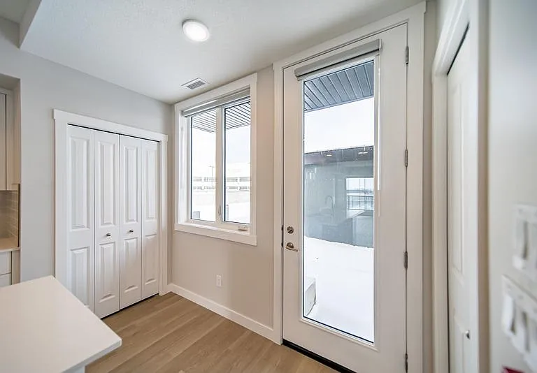 3870 Market St SE — Photo 17