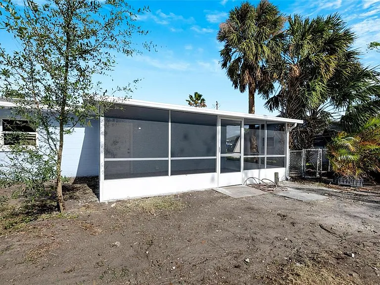 660 Flamingo Dr — Photo 38