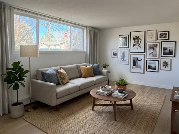 3615 119th Ave NW, Edmonton, AB T5W 1H1