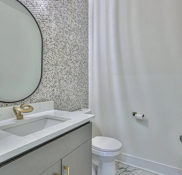 402B E Trinity Ln — Photo 13