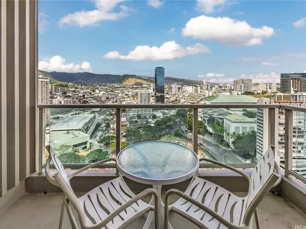 410 Atkinson Dr #2226, Honolulu, HI 96814