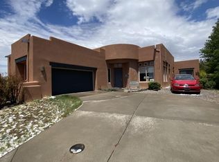33 S Arroyo Ridge Rd, Santa Fe, NM 87508