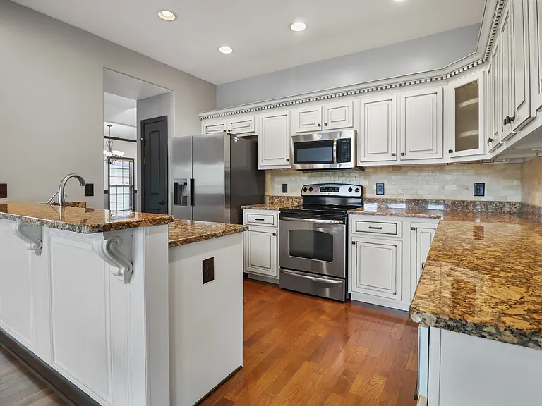 869 E Accipiter Cir — Photo 13