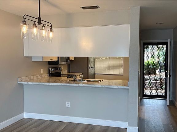 5th image of 11060 Caravel Cir APT 105