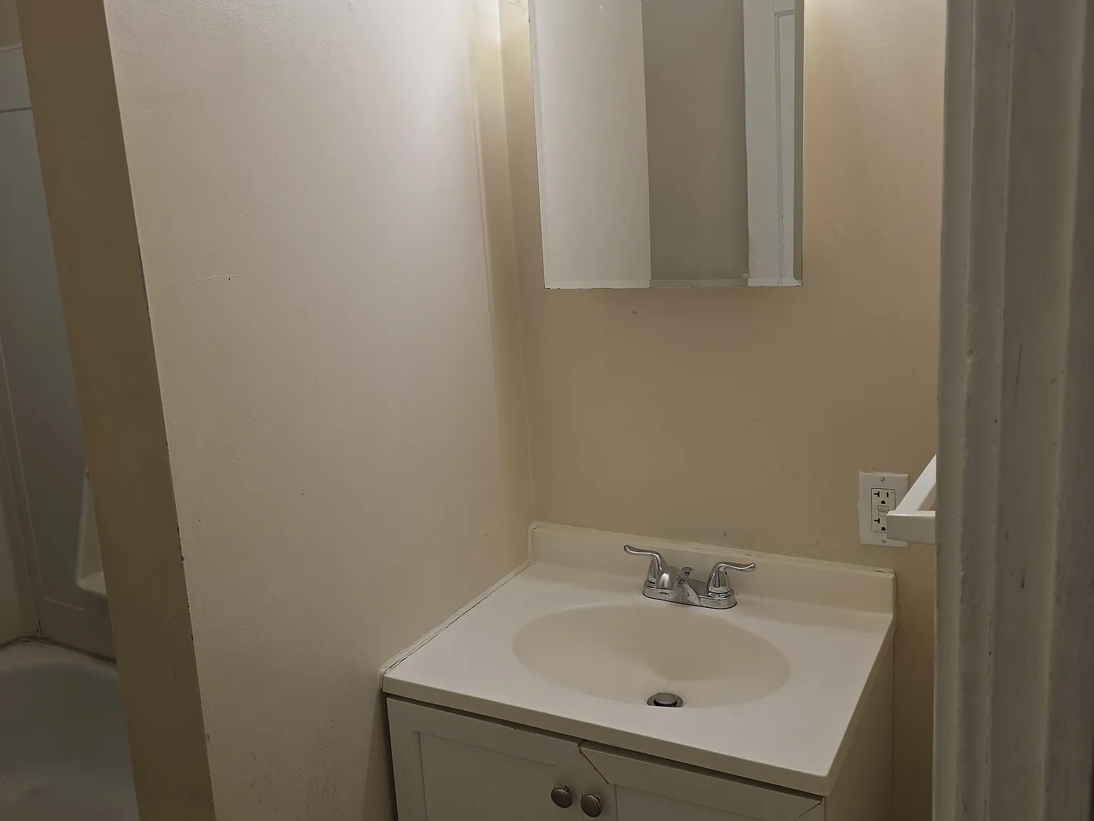 2 bed, 1200 sqft, $1,400 — Photo 4