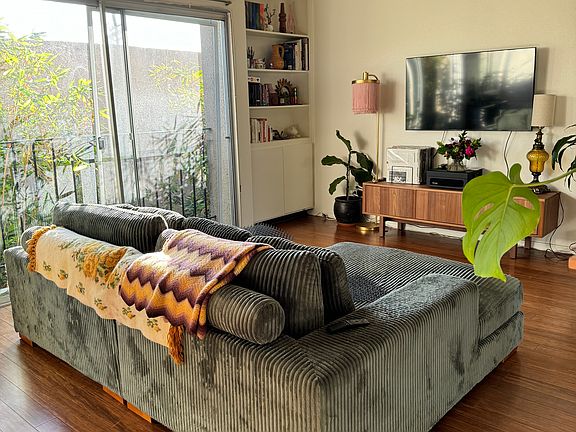 2nd image of 48 Paloma Ave