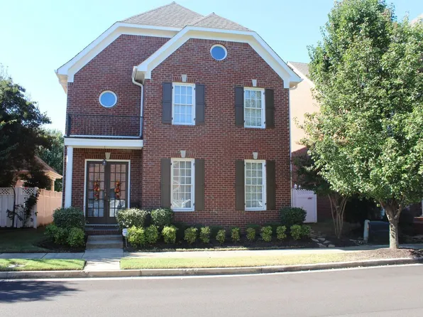 323 Park Manor Ln, Collierville, TN 38017