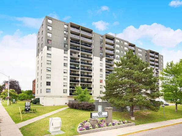 100 Dundas Street East