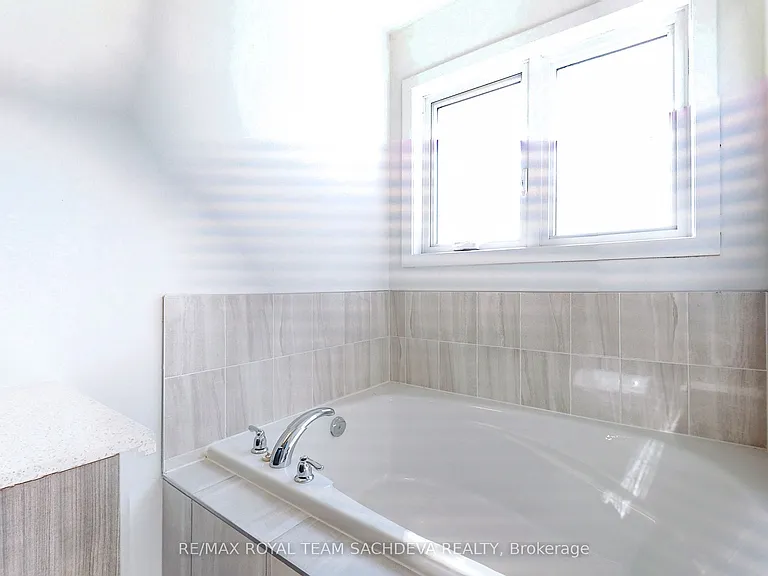 73 Pine Gate Pl — Photo 22