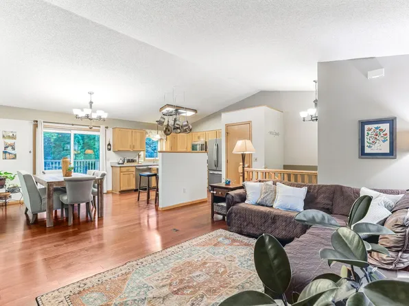 130 7th St NW, Maple Lake, MN 55358