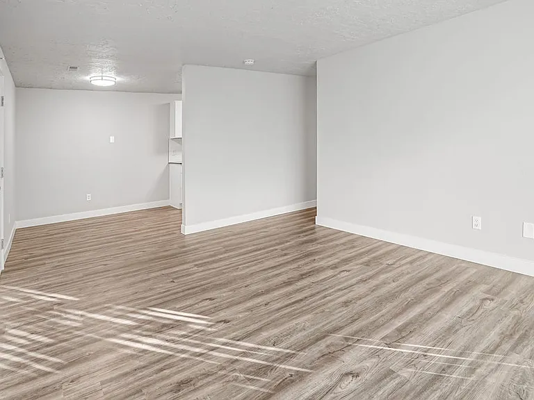 25 N Orchard Dr — Photo 14
