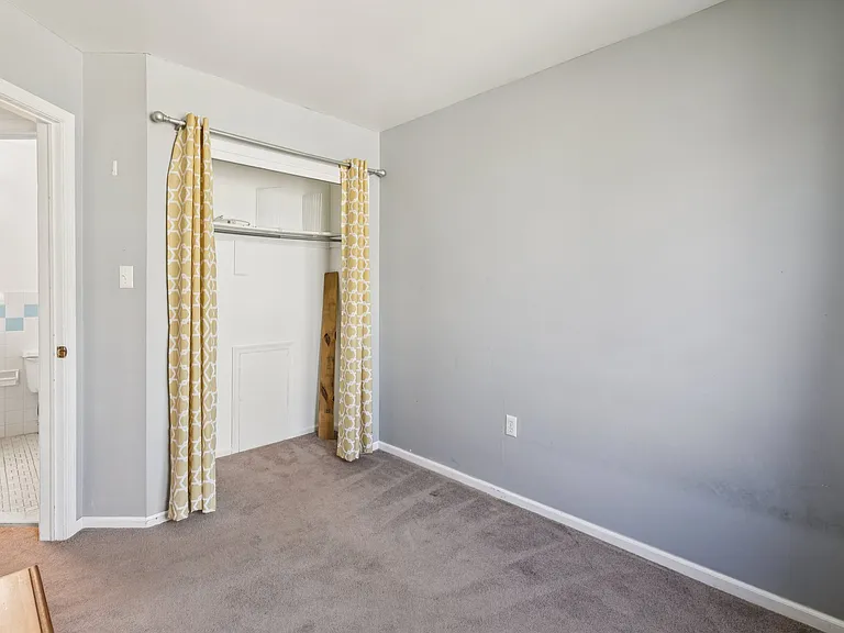 3379 Frederick St — Photo 24