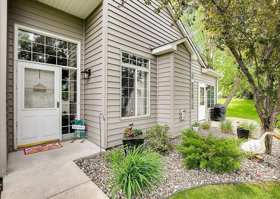 1st image of 2523 Claremont Dr