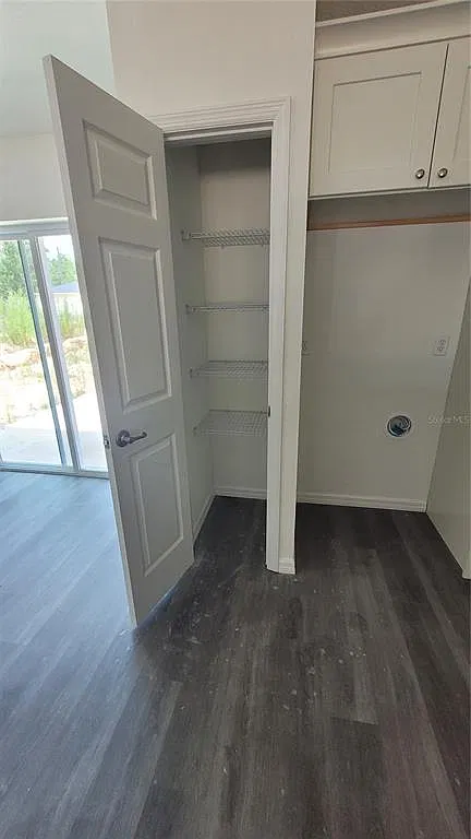 3 bed, 2.0 bath, 1350 sqft, $1,500 — Photo 3