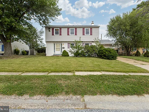 8 Colesbery Dr, New Castle, DE 19720