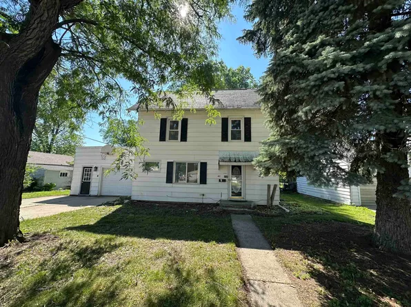 214 Weis Ave, Fond Du Lac, WI 54935