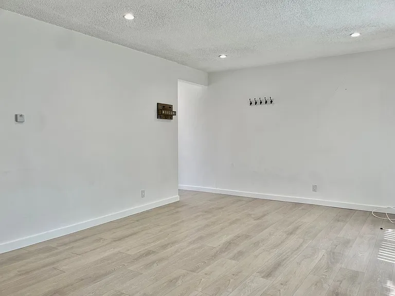 629 Hardin Drive — Photo 7