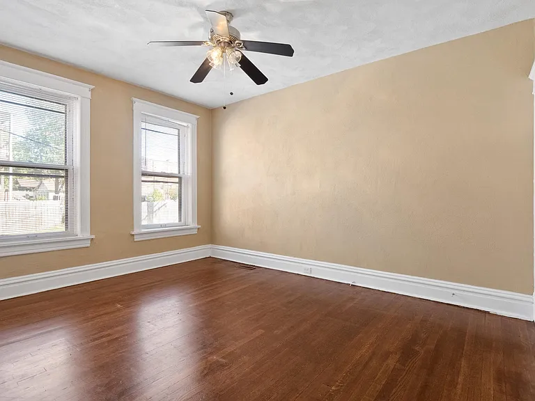 Bedroom #1