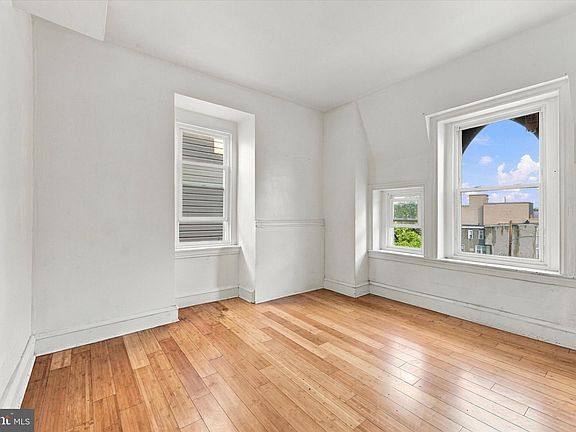 5th image of 3214 W Diamond St Floor 3