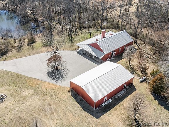 2nd image of 15525 E 500th Rd