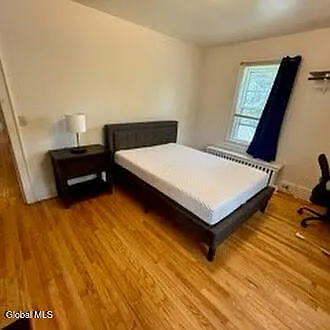 2121 Burdett Ave #N — Photo 16